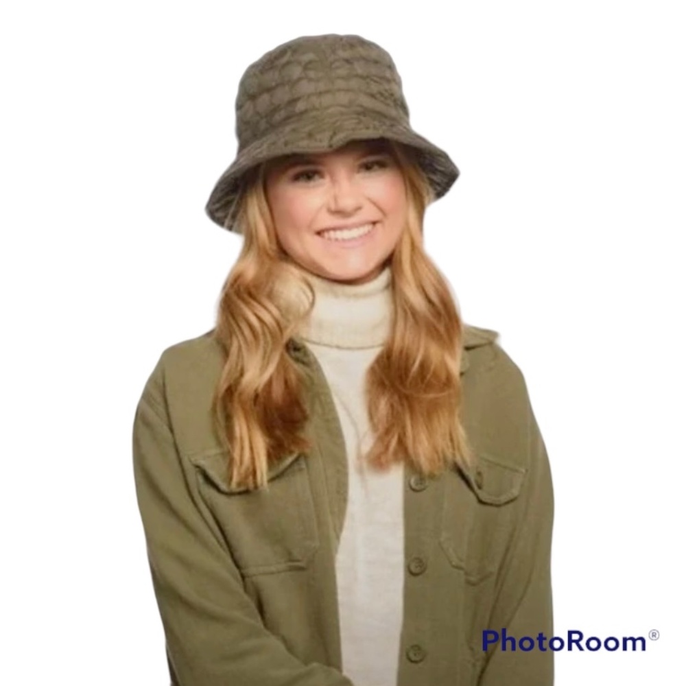 Epoch Angela William's Quilted Bucket Hat